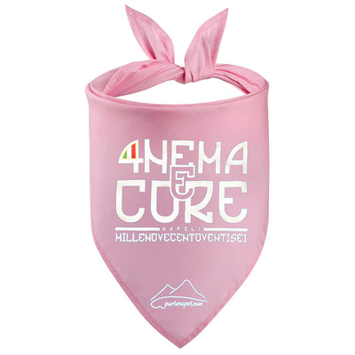 Bandana per cani con la scritta 4nema e Core dove il numero 4 sostituisce la lettera A di colore rosa