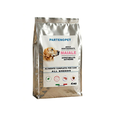 Sacco da 4 kg di crocchette premium per cani Partenopet al gusto maiale, cibo secco bilanciato con il 33% di proteine, prodotto 100% Made in Italy per il benessere del cane.