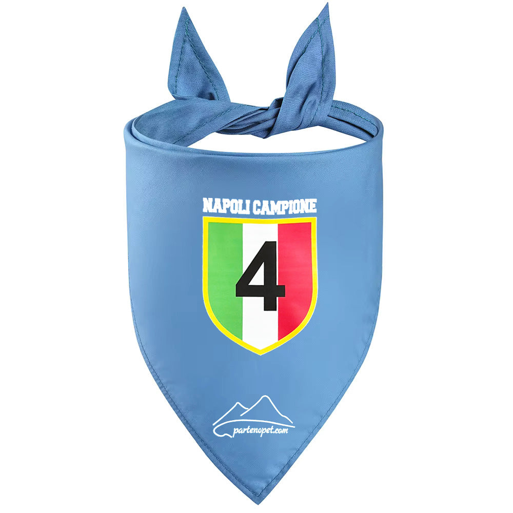 Bandana per cani con la scritta Napoli Campione e lo scudetto tricolore con il numero 4 all'interno di colore azzurra