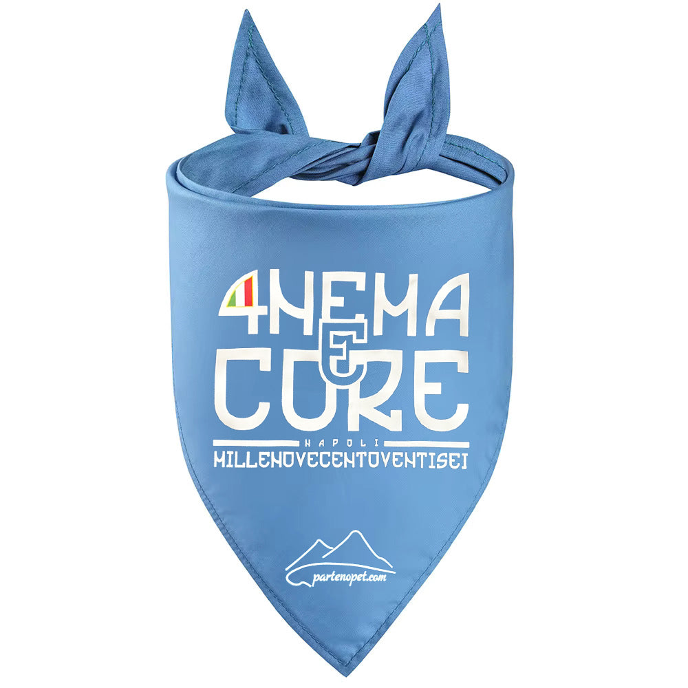 Bandana per cani con la scritta 4nema e Core dove il numero 4 sostituisce la lettera A di colore azzurro