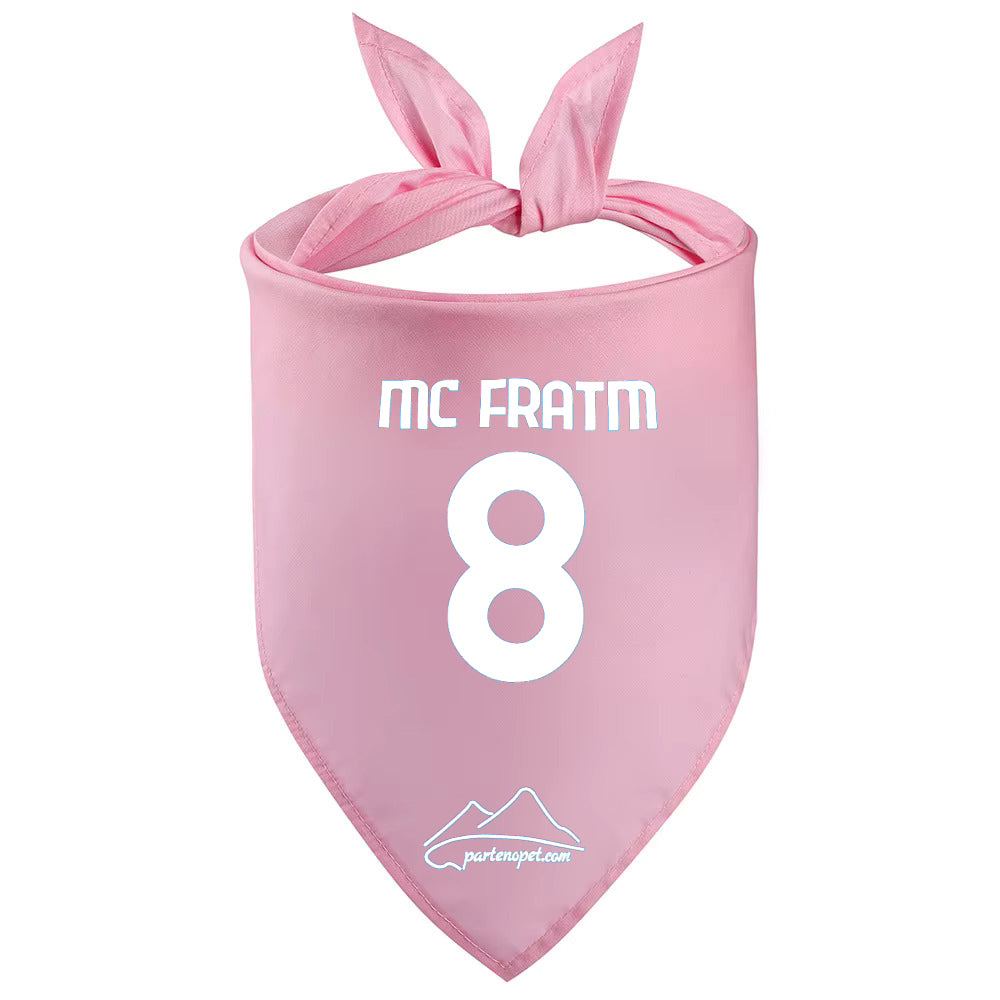 Bandana per cani con la scritta MC FRATM e il numero 8 di colore rosa