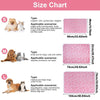 Coperta morbida per cani e gatti in flanella grigia, rosa e ciano con disegni di impronte, disponibile in tre misure, ideale per proteggere il divano.