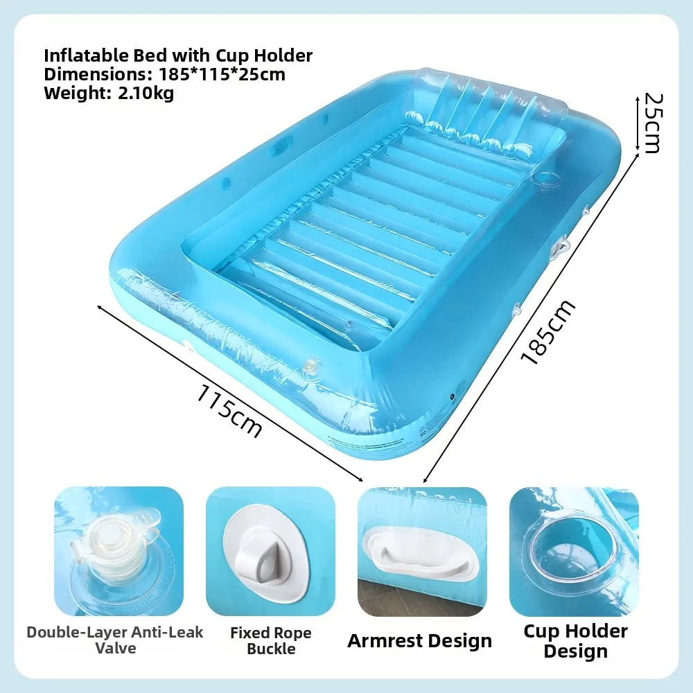 Materassino gonfiabile per adulti Wonflex con cuscino integrato, colore moderno, galleggiante su acqua azzurra, ideale per relax estivo in piscina e mare.