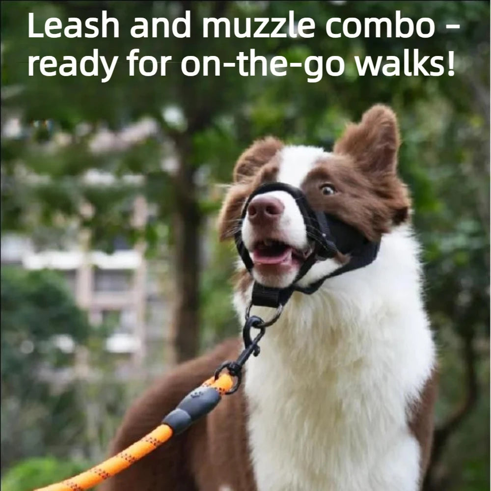 Museruola per cani regolabile in nylon nero con bordi riflettenti e anello metallico sotto al muso per aggancio guinzaglio anti-tiro.