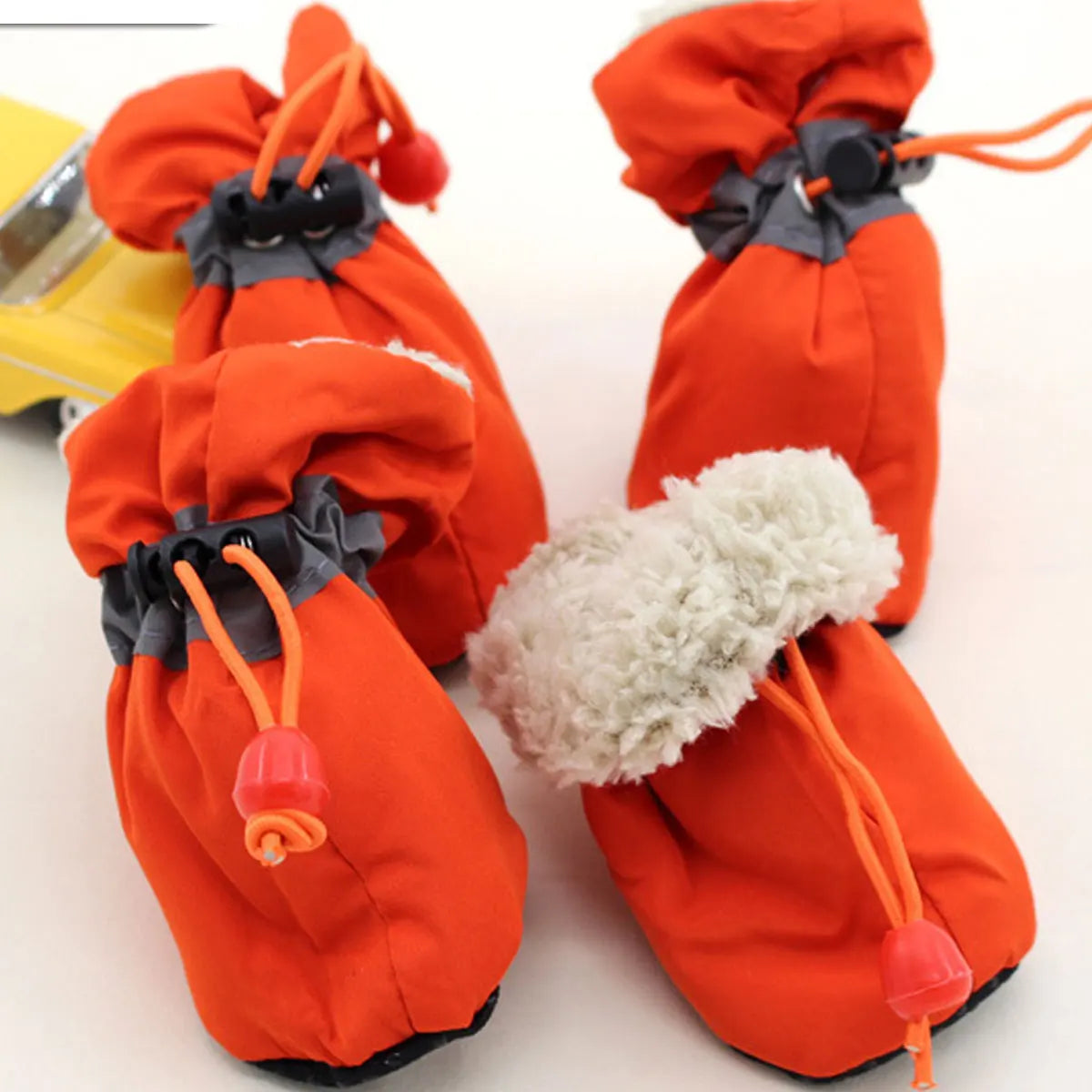 Scarpe Invernali per Cani e Gatti con Pile, Suola Antiscivolo e Dettagli Riflettenti