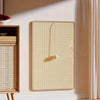 Tiragraffi verticale robusto per gatti indoor. Design salvaspazio color beige con pallina appesa. Protegge divani, sedie e porte dai graffi. Stabile e facile da montare.