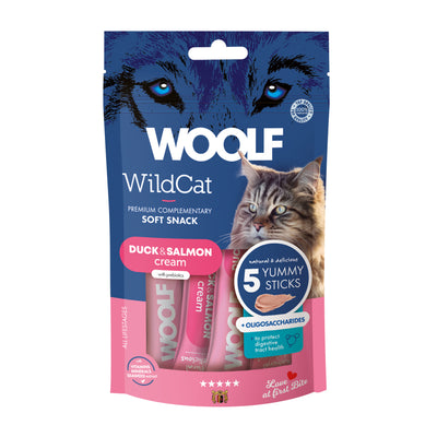 Confezione da 5 bustine cad. di snack liquido per gatti all'anatra con salmone marca Woolf