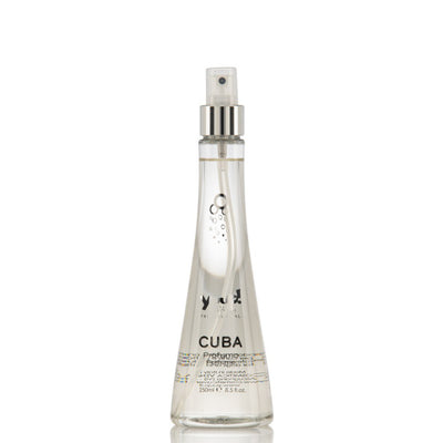 Flacone di Yuup Profumo Cuba da 250ml per cani e gatti, fragranza professionale con note di rum e tabacco per una freschezza a lunga durata